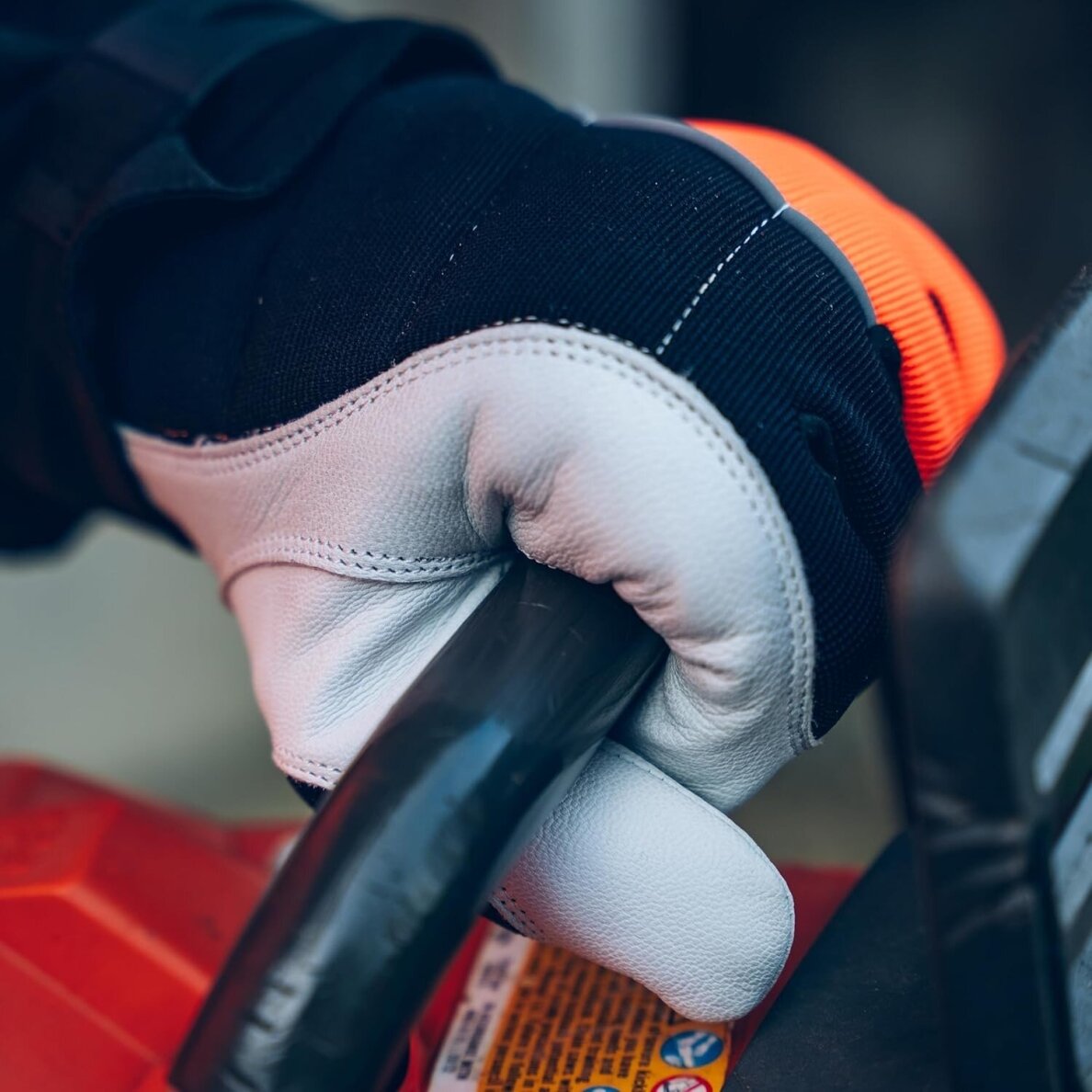 Oregon Protect PRO Hi-Vis pjūklininko pirštinės 5 Oregon Protect PRO Hi-Vis pjūklininko pirštinės 5