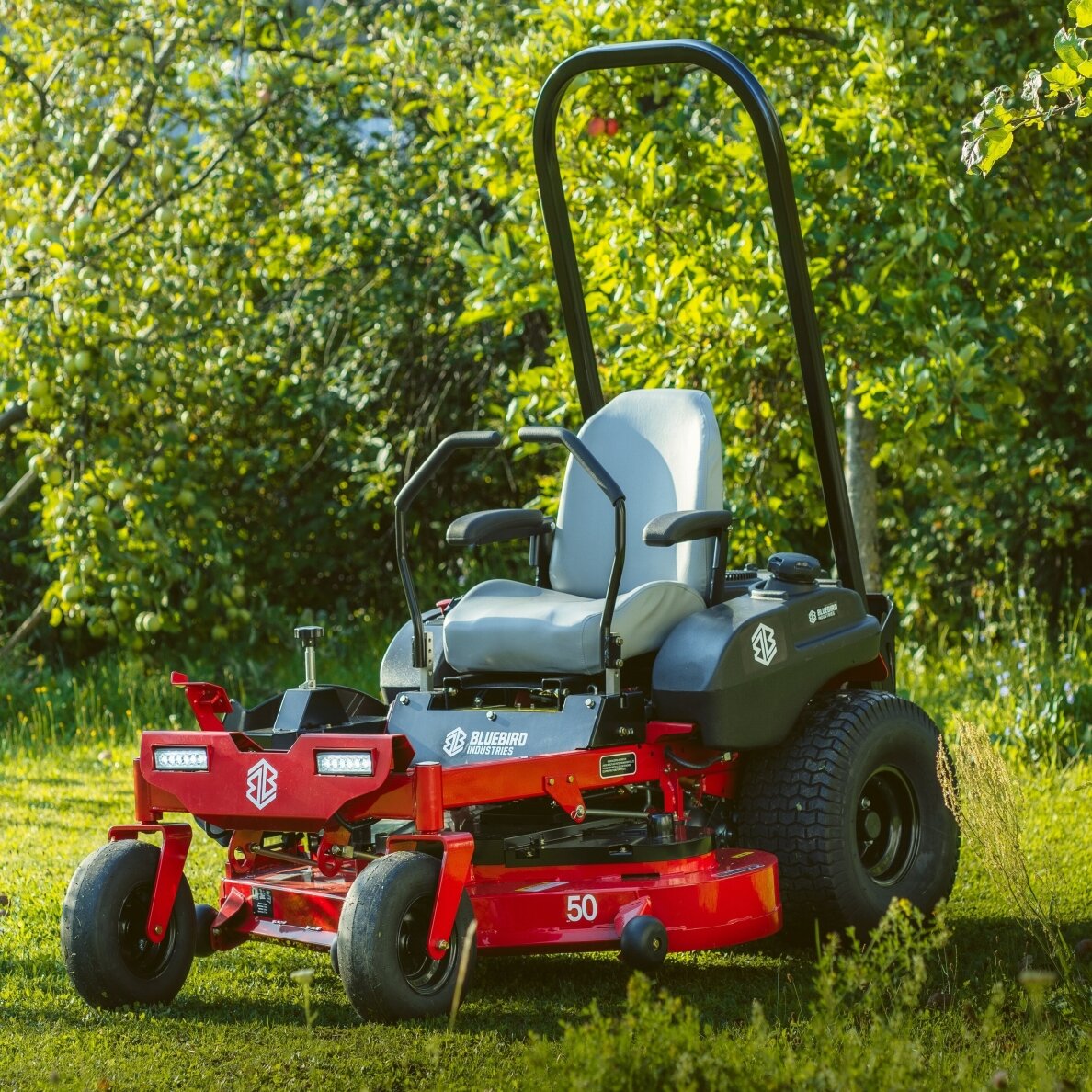 Nulinio apsisukimo traktoriukas Blue Bird ZTR 50 L PRO 2