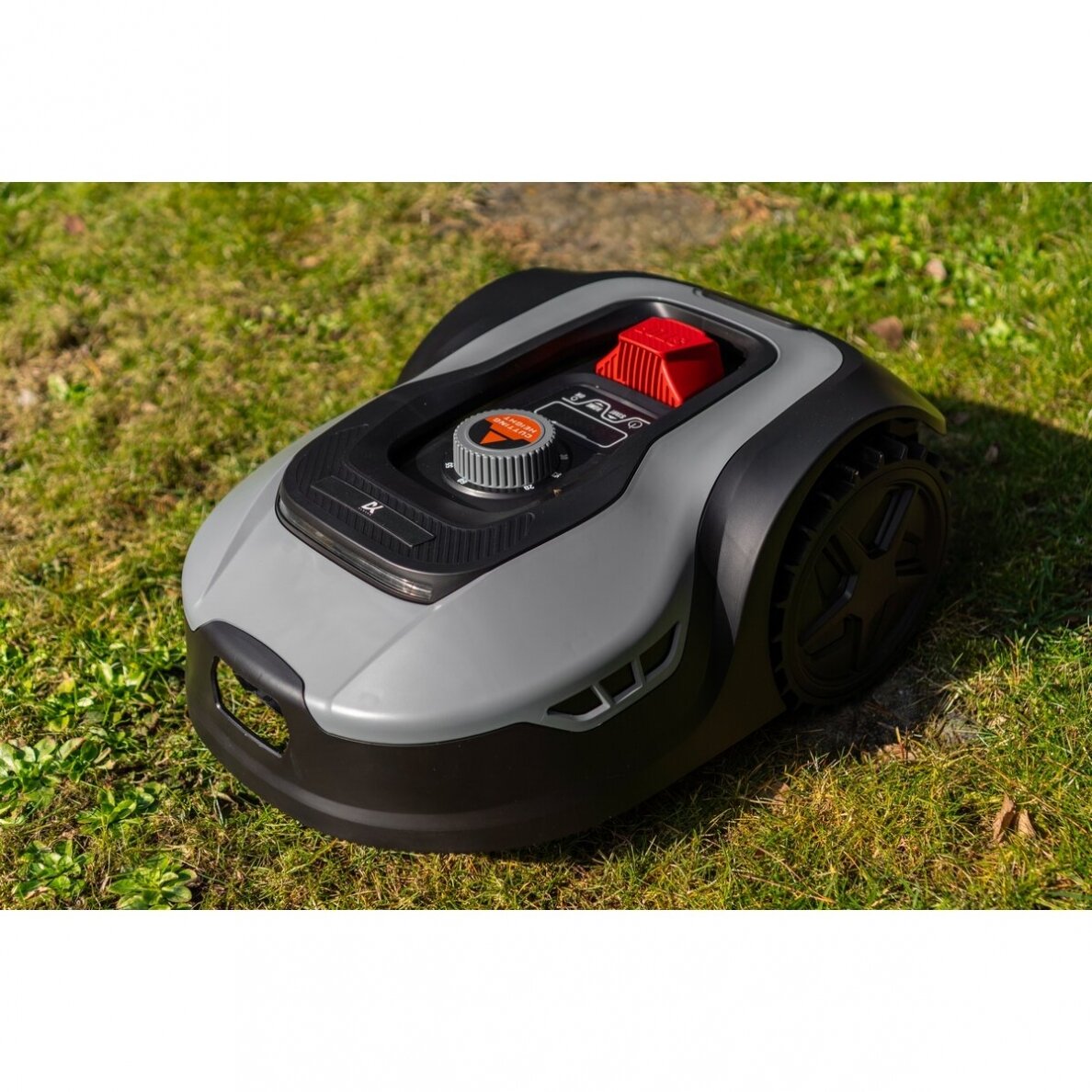 Vejos robotas MA1001M20V 2 Vejos robotas MA1001M20V 2